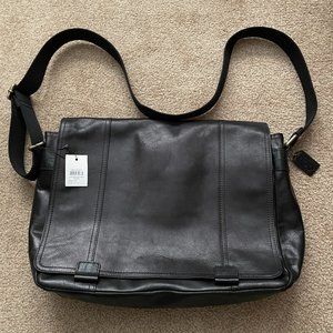Fossil Black Leather Field Messenger Bag NWT